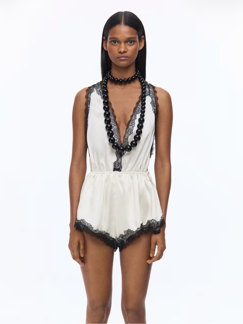 H&M Livia Nunes extra-long beaded necklace